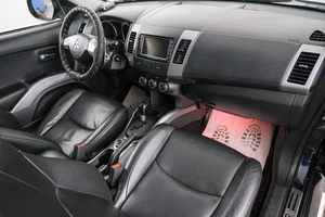 Внедорожник Mitsubishi Outlander 2011 года, 1399000 рублей, Красноярск