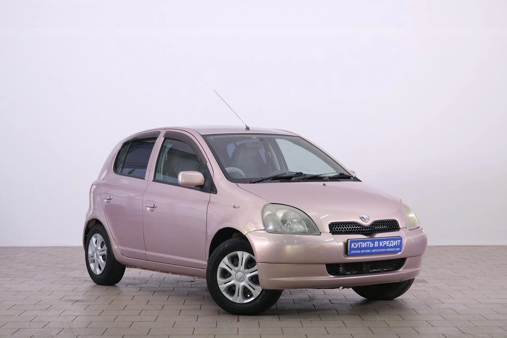 Хетчбэк Toyota Vitz 2001 года, 339000 рублей, Омск