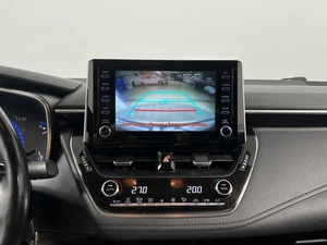 Седан Toyota Corolla 2019 года, 1730000 рублей, Казань
