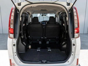 Минивэн Toyota Esquire 2015 года, 2240000 рублей, Краснодар
