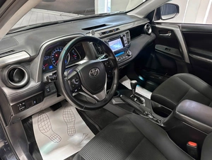 Внедорожник Toyota RAV4 2015 года, 2107000 рублей, Красноярск