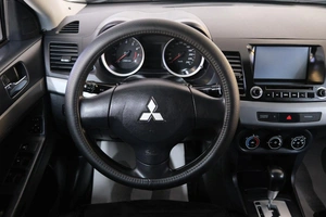 Седан Mitsubishi Lancer 2010 года, 849000 рублей, Омск