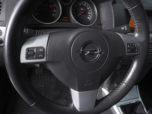Седан Opel Astra 2010 года, 460000 рублей, Ростов-на-Дону