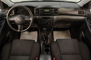 Хетчбэк Toyota Corolla 2005 года, 649000 рублей, Челябинск