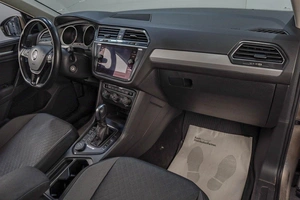 Внедорожник Volkswagen Tiguan 2019 года, 2199000 рублей, Челябинск