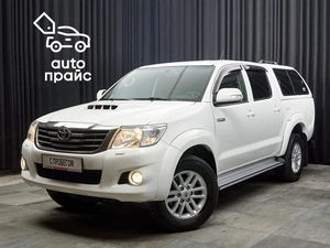 Пикап Toyota Hilux 2013 года, 2599000 рублей, Красноярск