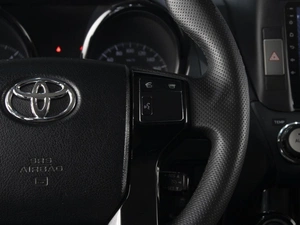 Внедорожник Toyota Land Cruiser Prado 2010 года, 2586000 рублей, Омск