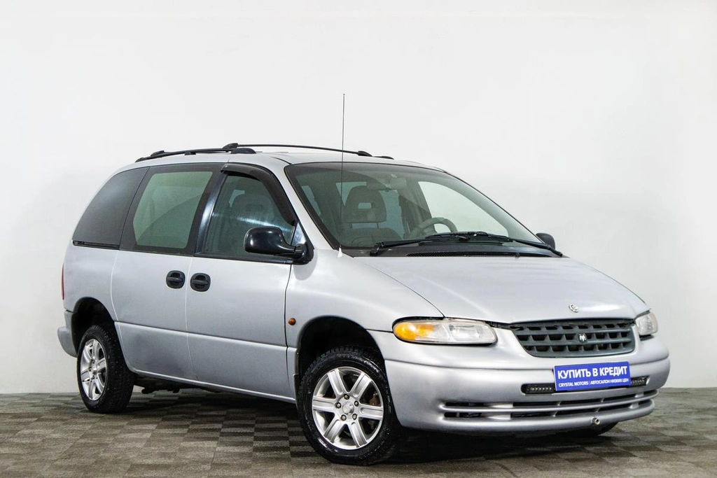 Минивэн Chrysler Voyager 2000 года, 299000 рублей, Сургут