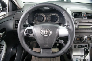 Седан Toyota Corolla 2010 года, 1039000 рублей, Пермь