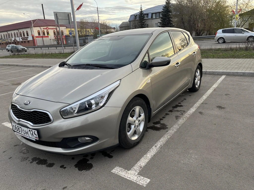 Универсал Kia Ceed 2012 года, 780000 рублей, Красноярск