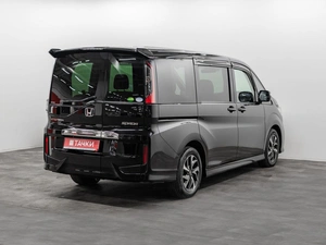 Минивэн Honda Stepwgn Spada 2019 года, 2250000 рублей, Красноярск