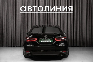 Седан Toyota Camry 2021 года, 3200000 рублей, Красноярск