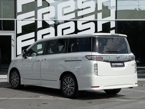Минивэн Nissan Elgrand 2018 года, 2900000 рублей, Волгоград