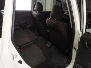 Хетчбэк Honda Fit 2012 года, 829000 рублей, Тюмень