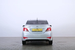 Седан Hyundai Solaris 2016 года, 1099000 рублей, Омск