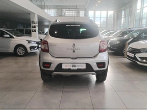 Хэтчбек Renault Sandero 2017 года, 1200000 рублей, Орёл