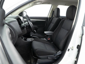 Внедорожник Mitsubishi Outlander 2016 года, 1879050 рублей, Москва