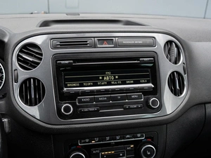 Внедорожник Volkswagen Tiguan 2012 года, 1340000 рублей, Краснодар