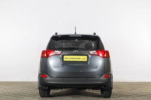 Внедорожник Toyota RAV4 2015 года, 2499000 рублей, Тюмень