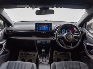 Хетчбэк Toyota Yaris 2021 года, 1220000 рублей, Красноярск