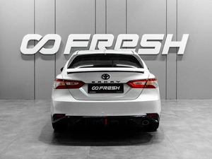 Седан Toyota Camry 2018 года, 2679000 рублей, Тюмень