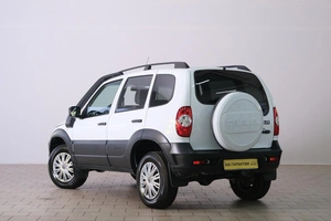 Внедорожник Chevrolet Niva 2019 года, 749000 рублей, Омск