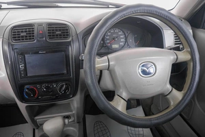 Хетчбэк Mazda Demio 2001 года, 349000 рублей, Кемерово
