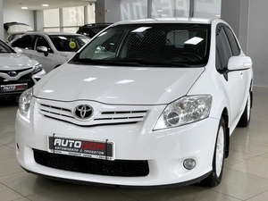 Хетчбэк Toyota Auris 2010 года, 897000 рублей, Солонцы