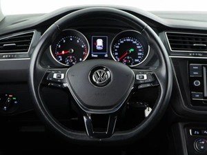 Внедорожник Volkswagen Tiguan 2018 года, 2177077 рублей, Москва