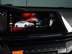 Лифтбек Changan UNI-V 2023 года, 2485000 рублей, Красный Пахарь