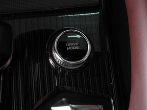 Внедорожник Geely Monjaro 2023 года, 2998000 рублей, Минеральные Воды