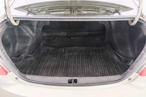 Седан Toyota Belta 2005 года, 549000 рублей, Красноярск
