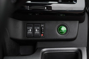 Минивэн Honda Stepwgn Spada 2021 года, 2939000 рублей, Ульяновск