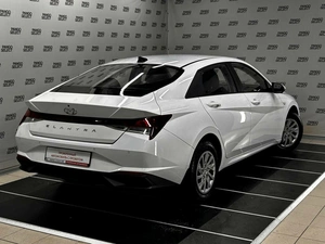 Седан Hyundai Elantra 2022 года, 1780000 рублей, Красноярск