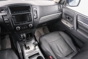 Внедорожник Mitsubishi Pajero 2014 года, 2599000 рублей, Красноярск