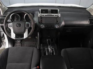 Внедорожник Toyota Land Cruiser Prado 2015 года, 3690000 рублей, Омск