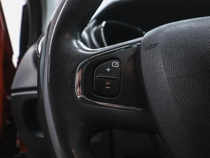 Внедорожник Renault Kaptur 2017 года, 1350000 рублей, Красноярск