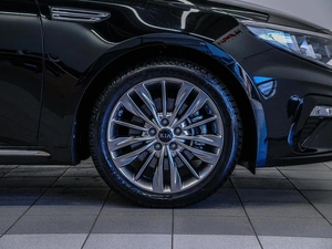 Седан Kia K5 2019 года, 2030000 рублей, Красноярск