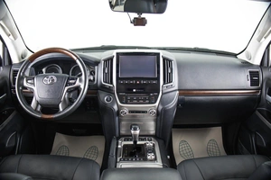 Внедорожник Toyota Land Cruiser 2017 года, 7300000 рублей, Пермь