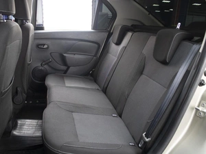 Седан Renault Logan 2021 года, 1050000 рублей, Омск