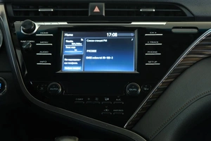 Седан Toyota Camry 2018 года, 2889000 рублей, Омск