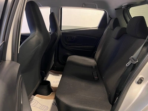 Хетчбэк Toyota Vitz 2018 года, 949000 рублей, Красноярск