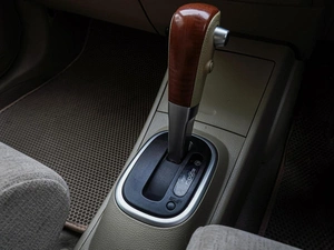 Седан Nissan Tiida 2005 года, 698000 рублей, Краснодар