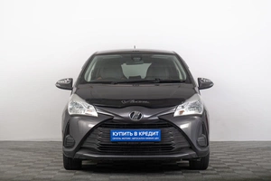 Хетчбэк Toyota Vitz 2017 года, 999000 рублей, Томск