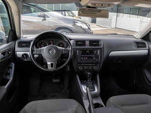 Седан Volkswagen Jetta 2012 года, 980000 рублей, Краснодар