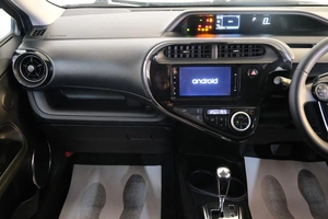 Хетчбэк Toyota Aqua 2018 года, 1229000 рублей, Омск