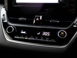 Хетчбэк Toyota Corolla 2019 года, 1599000 рублей, Большой Сочи