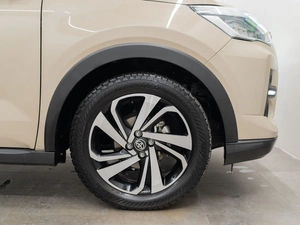 Внедорожник Toyota Raize 2020 года, 1600000 рублей, Красноярск