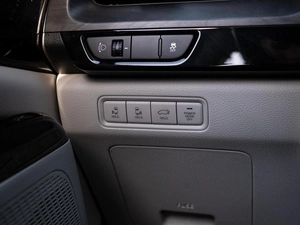Минивэн Kia Carnival 2021 года, 4099000 рублей, Большой Сочи