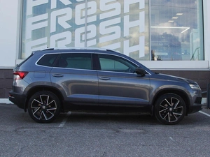 Внедорожник Skoda Karoq 2020 года, 2790000 рублей, Владимир